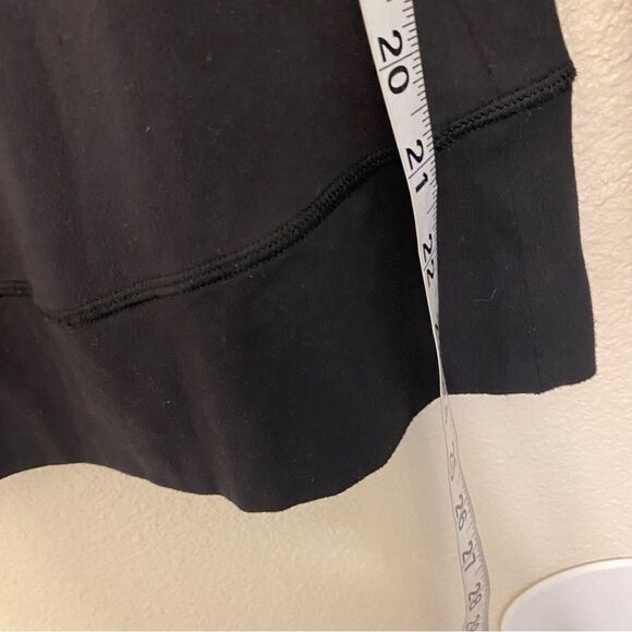 Lululemon Think Fast W3H68S Pullover top Stripe Black White fitted long sleeve 6 - Picture 4 of 12